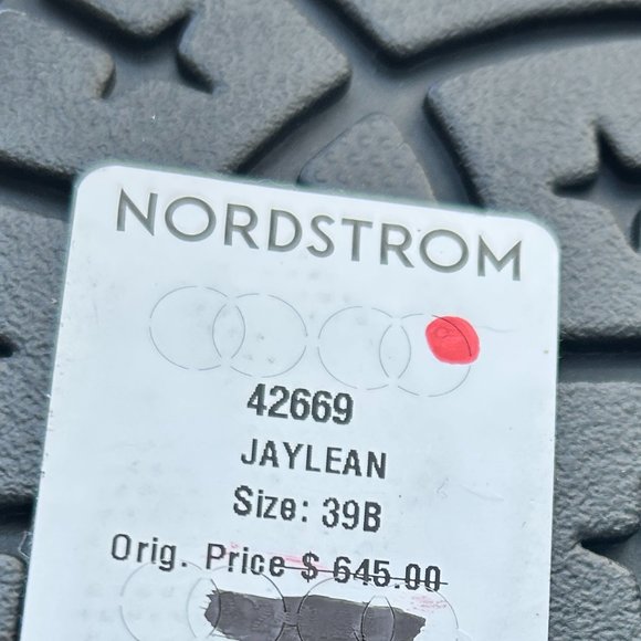 Born black leather spring into spring boots NWT sz 39 "jaylean" - Picture 3 of 10